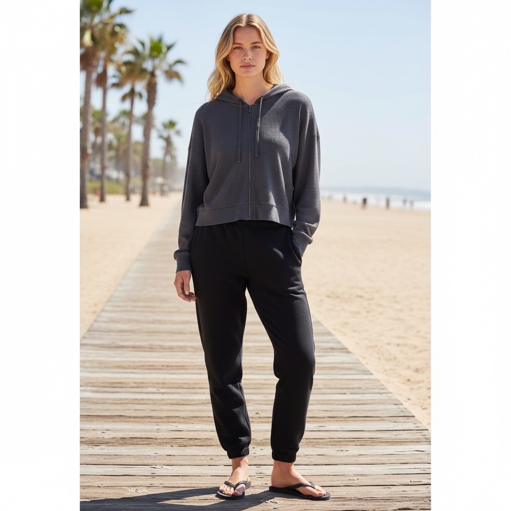 Abercrombie & Fitch Soft A&F Cozy waffle knit cropped hoodie size‎ S